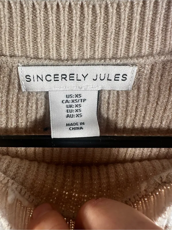 N297. Sincerely Jules Striped Crewneck Sweater - Beige & White oversized - Image 2