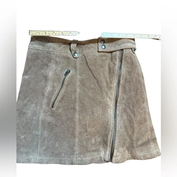 BLANKNYC Run For It Brown‎ Suede Mini Skirt Sz 28 - Image 7