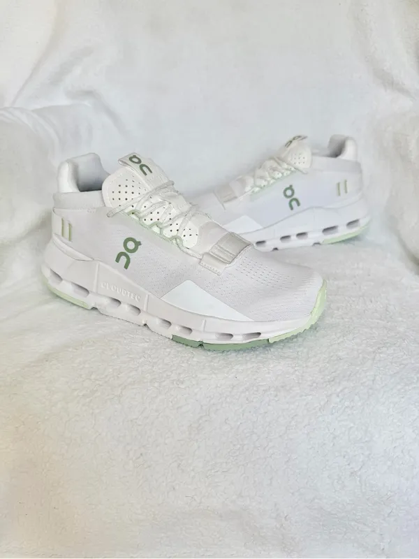 NEW ON Cloudnova, Women’s Size 6 White/White/green - Image 11