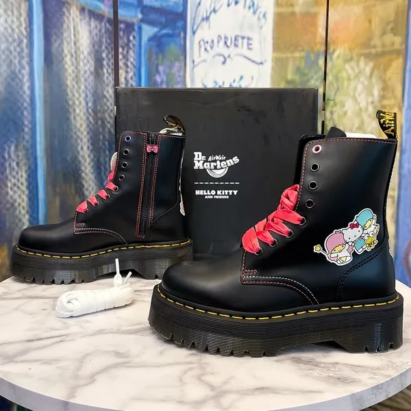 Dr.‎ Martens Jadon Hello Kitty Friends Leather Platform Boots Black US 7 NIB - Image 4