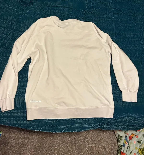 Lululemon Perfectly Oversized Crew - Image 2