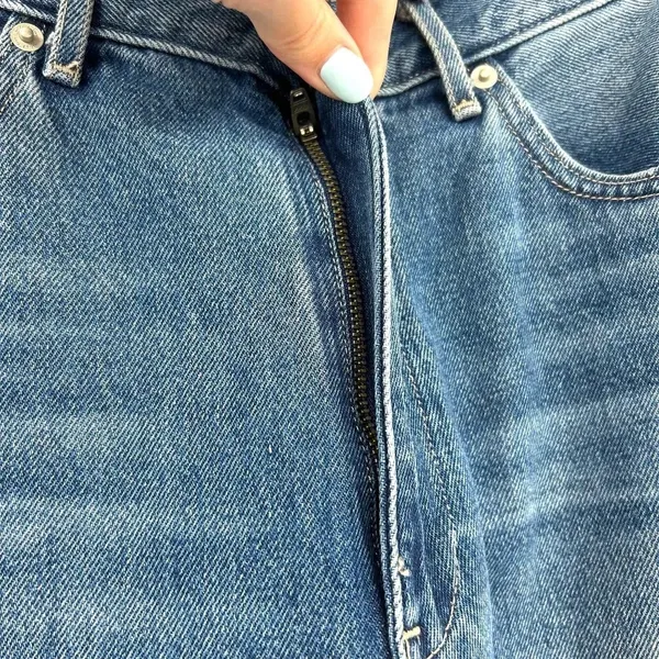 Aritzia Wilfred Free Nikki Relaxed Jeans Non Stretch‎ Size 8 - Image 5