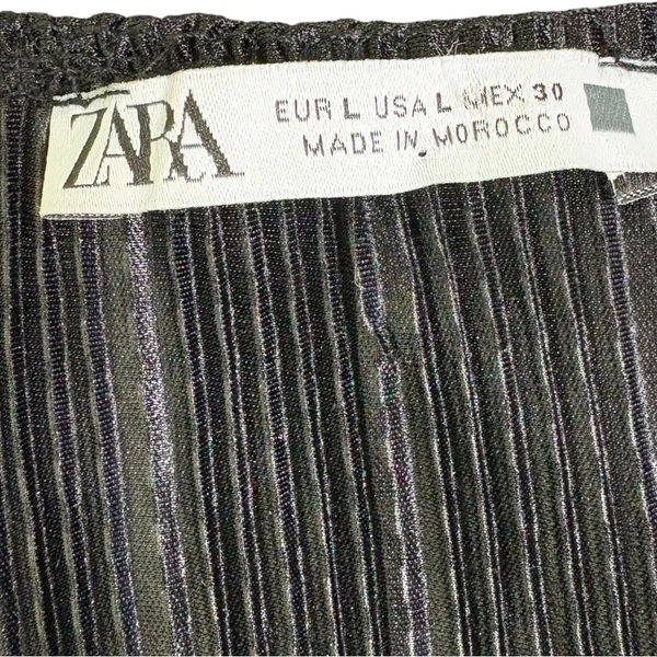 ⭐️ZARA Black Ruffle Pleated Top - Image 5