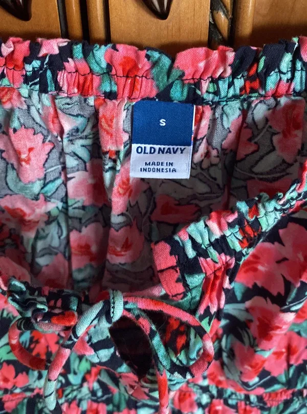 Old Navy Floral Top - Image 4