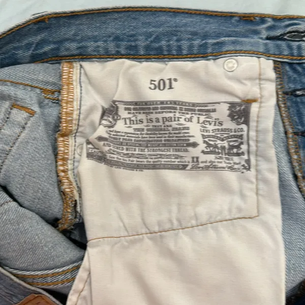 Levi's 501 Light Blue Frayed Denim Shorts Sz 25 - Image 5