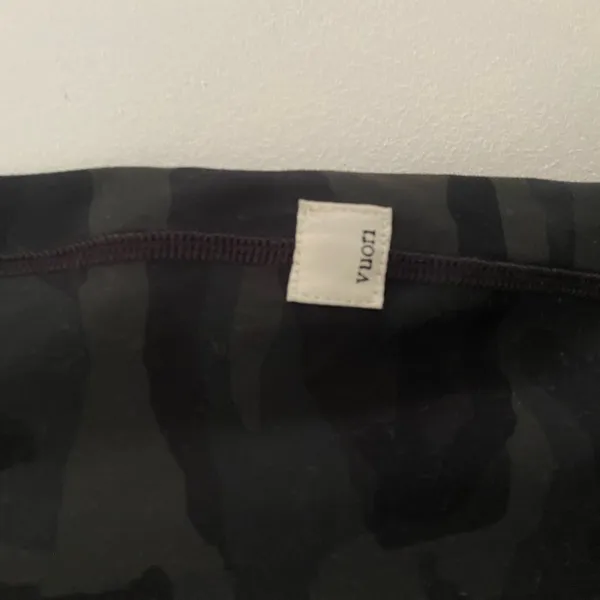 Vuori Dark green Camouflage Leggings size S - Image 5
