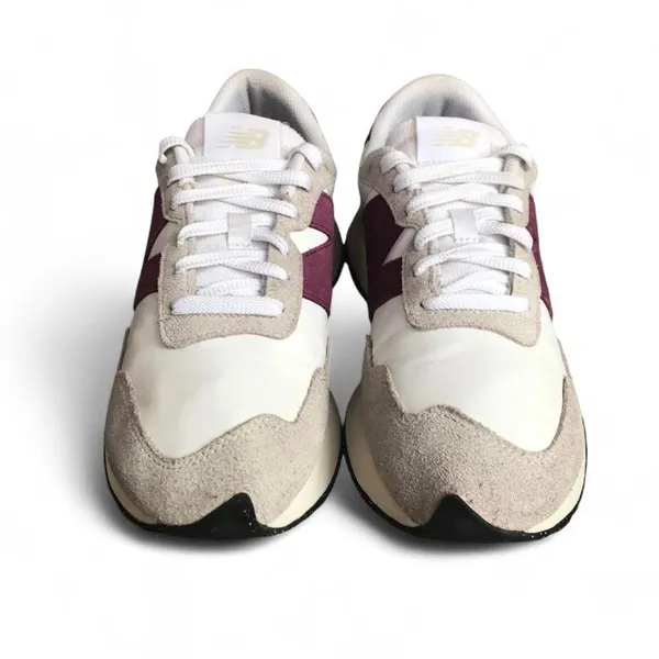 New Balance 237 in White and Burgandy Women’s Size 10 - Image 3