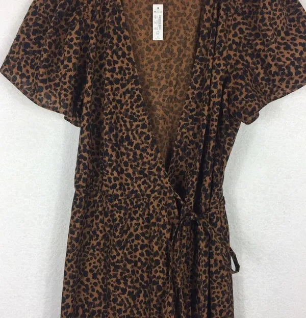 NWT Madewell Flutter-Sleeve Wrap Mini Dress in Painted Leopard Medium - Image 10