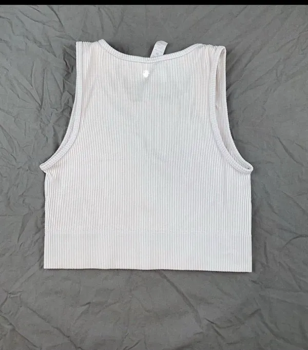 Athletic Top White Size M - Image 8