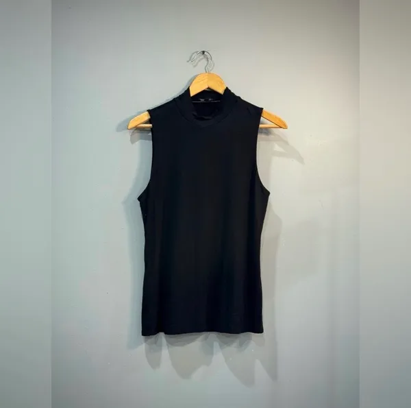 Black Express Sleeveless Mock Neck Blouse Size L EUC - Image 3