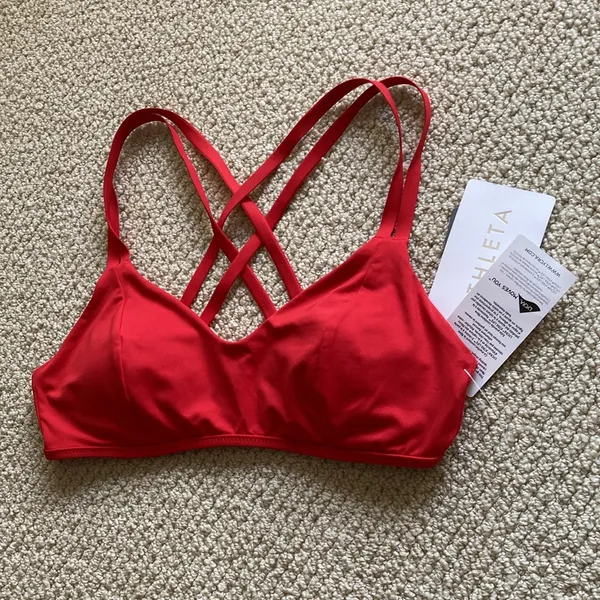 NEW ATHLETA South Swell Bikini Top Size Small Padded Sporty Strappy Red A/C NWT - Image 4