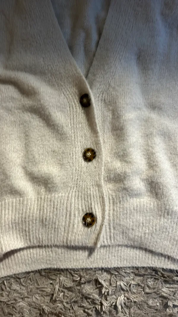 Urban Outfitters Sweater - Image 3