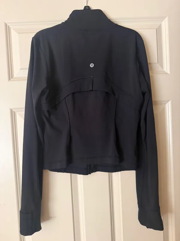 Lululemon Define Black Jacket Cropped - Image 3