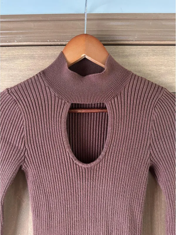 Abercrombie & Fitch Rust Brown Keyhole Mock Neck Ribbed Knit Sweater size XS - Image 5