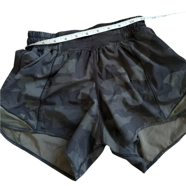 Lululemon Hotty Hot Low Rise Short 4" Camo - Image 6