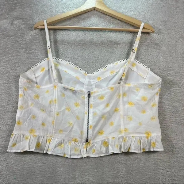 Forever 21 Boho White and Yellow Floral Bustier Top fits a small/medium - Image 5