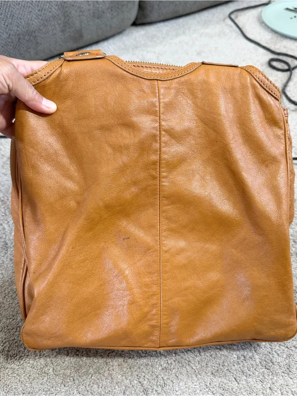 Marc by Marc Jacobs Women’s Leather Turnlock Pockets Shoulder Tote Bag in Tan - Image 4