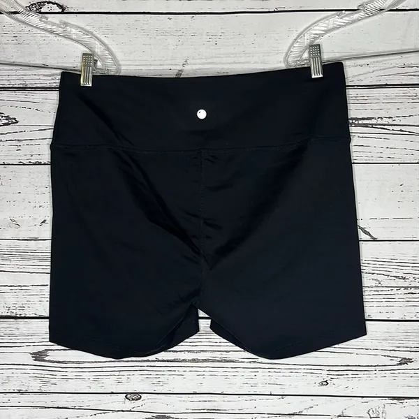 Yogalicious Lux Size 1X Black 5” Inseam Athletic Shorts - Image 2
