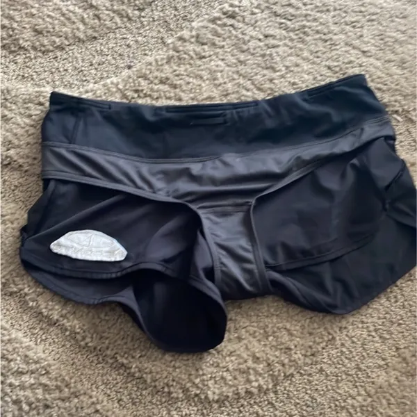Lululemon Speed Shorts size 8 - Image 8