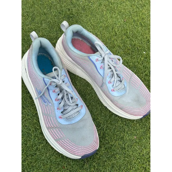 Skechers GOrun Max Cushioning Delta Womens 8.5 Blue Pink Running Shoes - Image 7