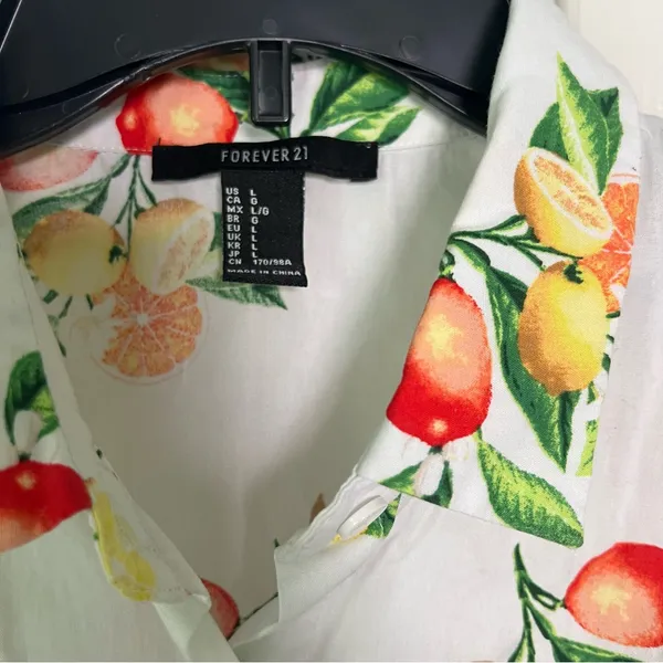 Forever 21 White Tropical Fruit Print Crop Top Sleeveless Button Tank Sz Large - Image 4