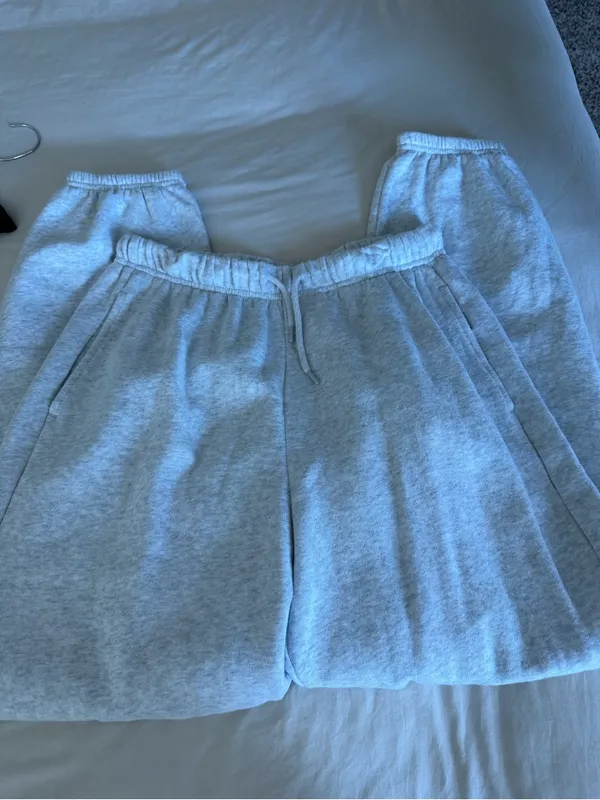 Gray old navy sweatpants - Image 2