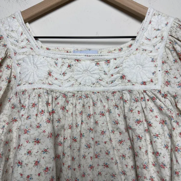 Mi Golondrina Women Cotton Top mall Cream Ditsy Floral Embroidered Puff Sleeve - Image 2