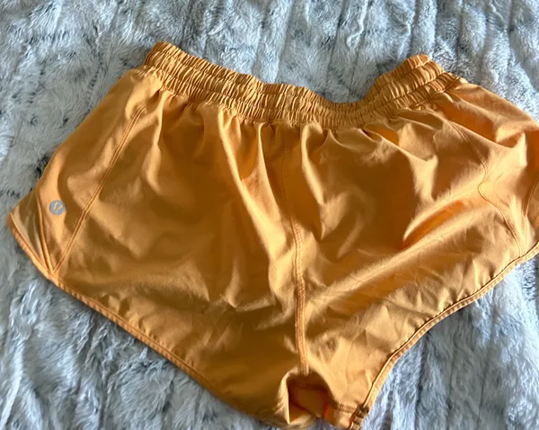 Lululemon Hotty Hot 2.5" - Image 5