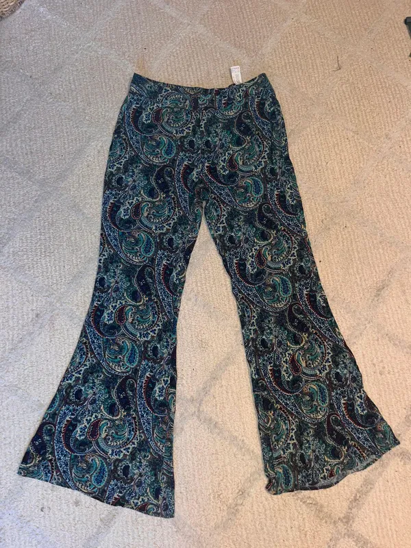 Bootcut Flare Pants Green Paisley - Image 3