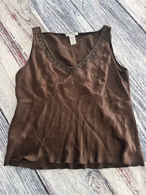Vintage Y2K Nine West 100% Silk Beaded Sleeveless Blouse - Image 2