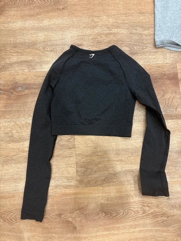 Black Gymshark Seamless Long Sleeve Vital Crop Top - Image 4