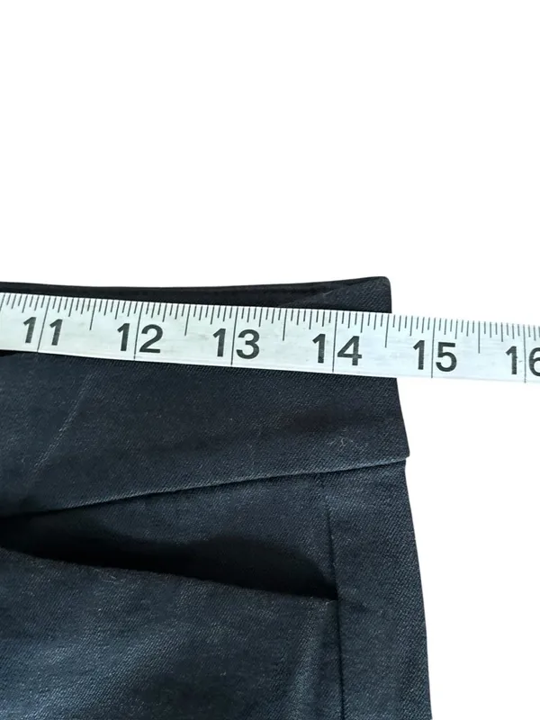Old Navy Women's Black Pixie Never Fade Pants - Image 4