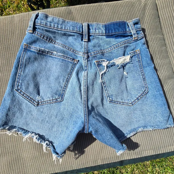 Abercrombie High Rise 4" Short Jean Shorts 2/26 Distressed Denim Cut Off - Image 6