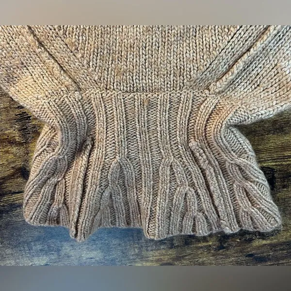 Ann Taylor LOFT | women’s short sleeve knit sweater. Size: L - Image 13