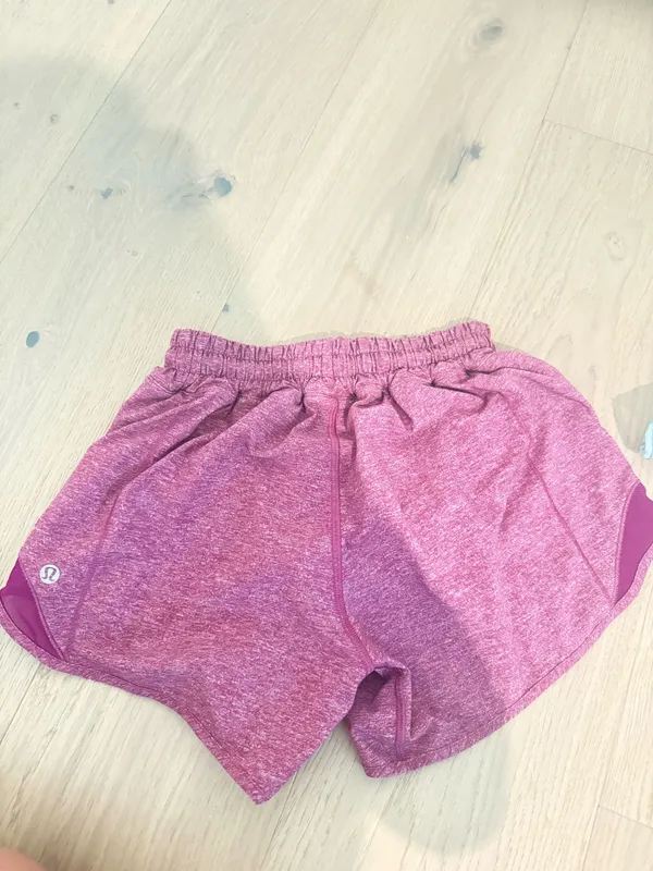 Lululemon Shorts Hot Hot - Image 3