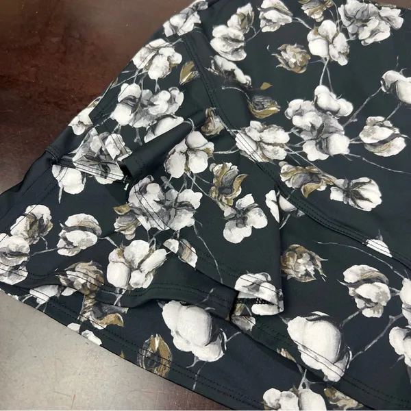 Tail Activewear Floral Ruffle Tennis Skort Black White XS - Image 3