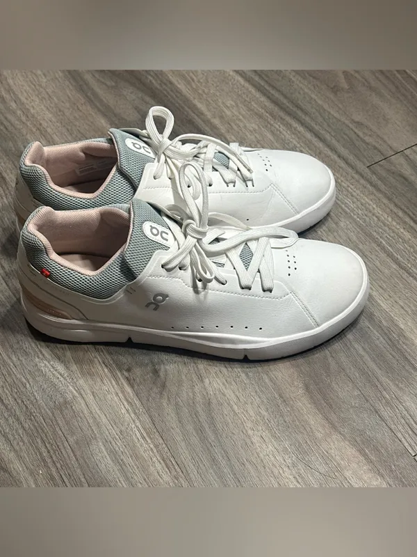 On Running Women's White Sneakers with Light Pink Lining Size 9.5 - Image 11