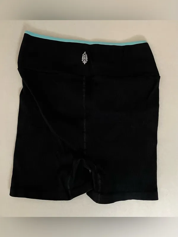 Free People Movement NWT Throw Ribbed ( Shorts Only) Size M - Image 5
