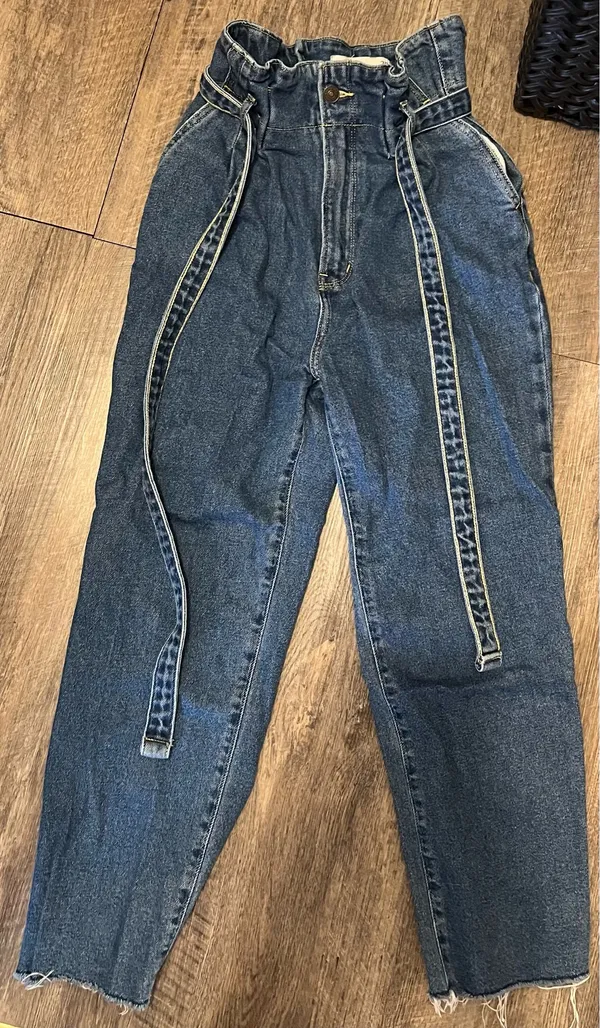 Abercrombie & Fitch Ultra High rise Jeans - Image 2