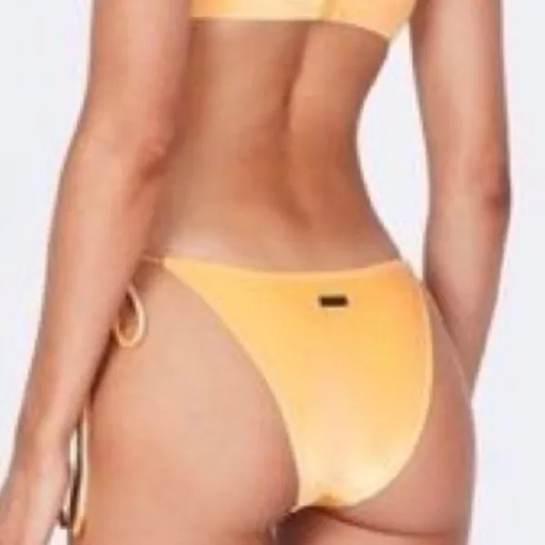 Triangl Astrid Bikini Top & Vinca Bottoms Set Velvet Crush Apricot Size Large - Image 3