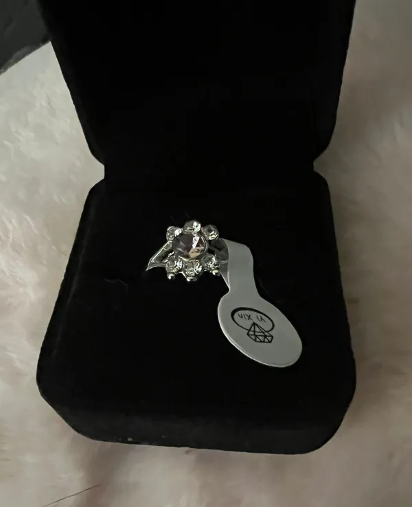 Women’s Gorgeous Silver Plated CZ Rhinestone Ring Size 18/9.5 US - Image 2