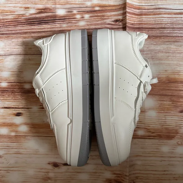 PRETTYLITTLETHING White Contrast Sole Chunky Platform Sneakers NWOT - Image 6