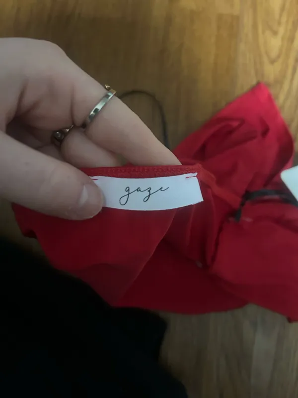 red halter top - Image 3