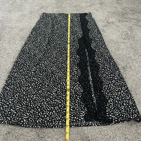 Garage Black and Off White White Satin Midi Skirt - Image 5