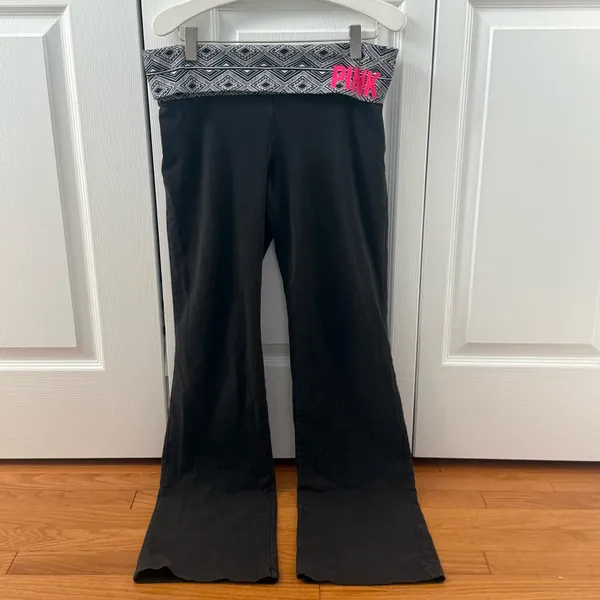 Y2K Victoria’s Secret Pink Flare Leg Leggings in Black and Aztec Print - Image 2