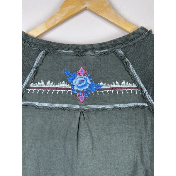 Paparazzi Women's Size M Green Floral Embroidered Top Long Sleeve Stretch Boho - Image 5
