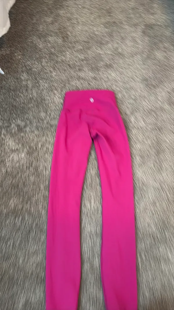 Raspberry Lululemon Leggings Align 25" - Image 4