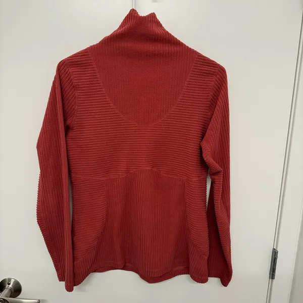 Nike Coral Hyperwarm Long Sleeve Pullover Top - Image 6