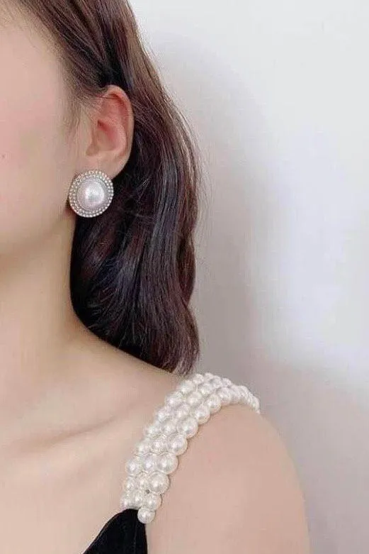 Fashion Elegant Pearl Stud Earrings for Women - Image 5