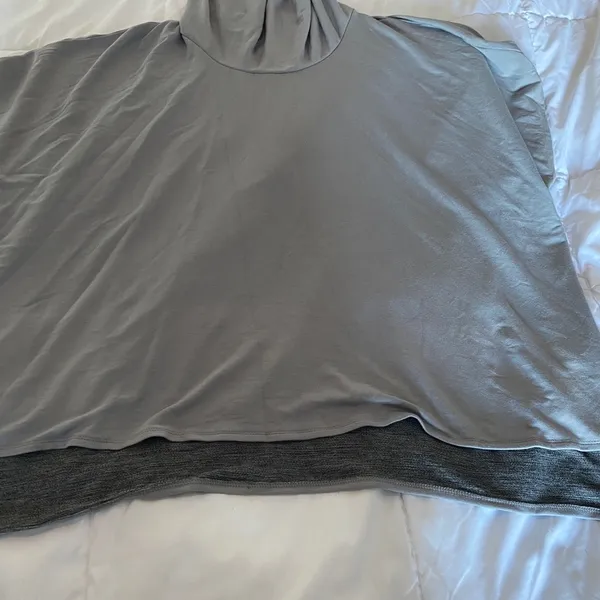 3 X $20 Tunic turtle neck Size XXL - Image 3